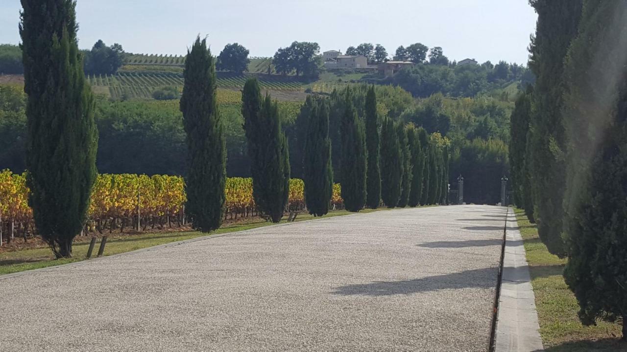 Domaine De La Belle Lurette Vila Saint-Pierre-d'Aurillac Exterior foto